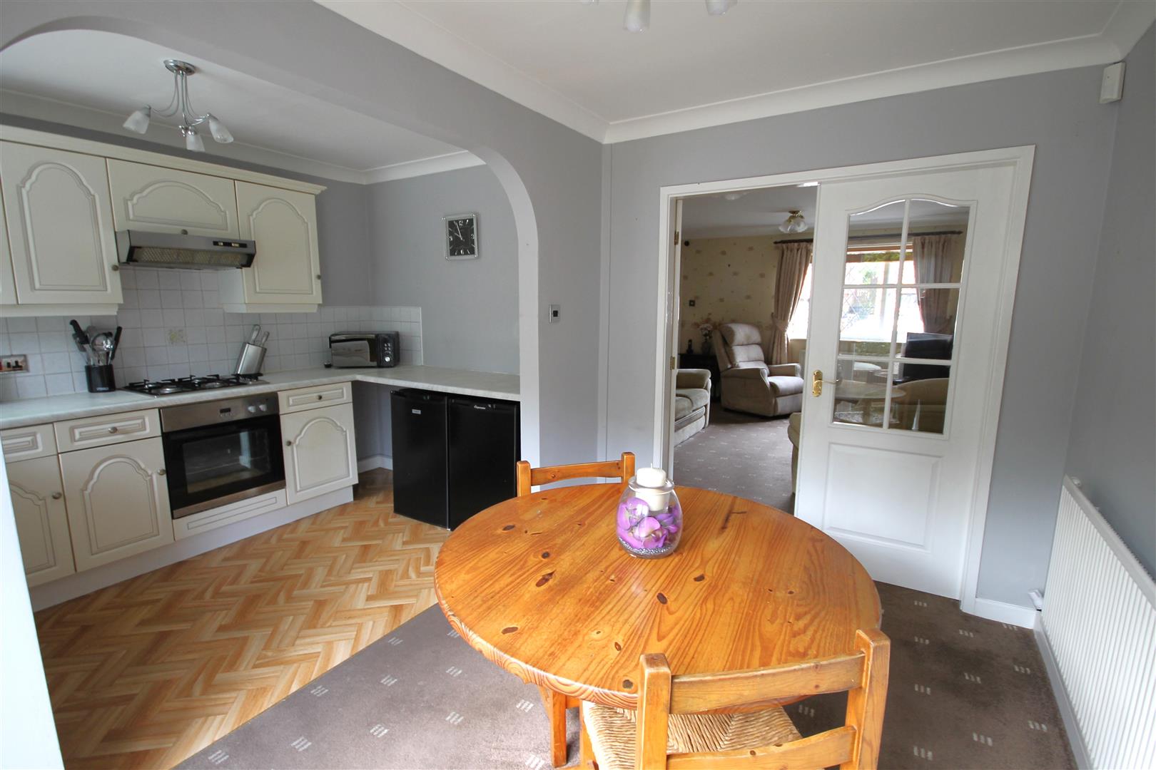3 Bedroom House To Buy image 7